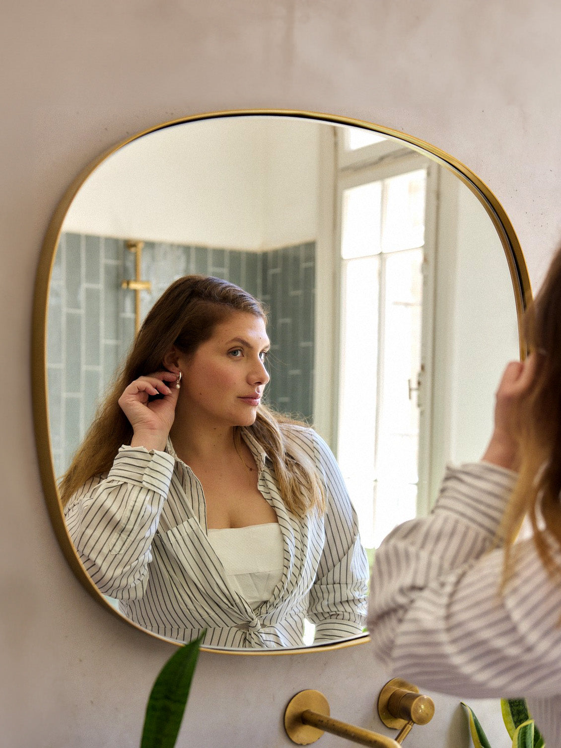 Sharon_Mirror_EZbra0008_3_1.jpg